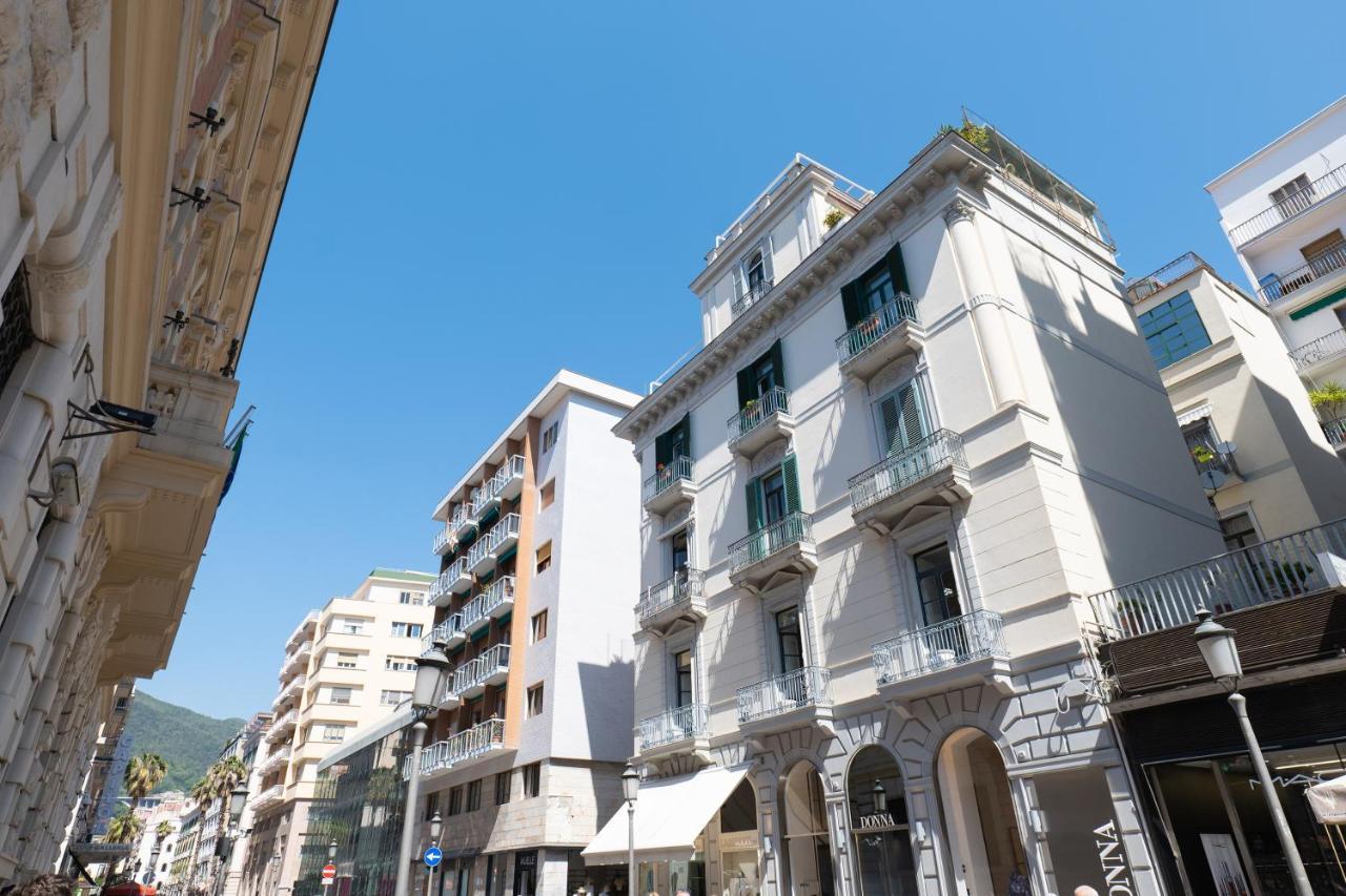 Relais Palazzo Olimpia - Corso Vittorio Emanuele Lejlighed Salerno Eksteriør billede